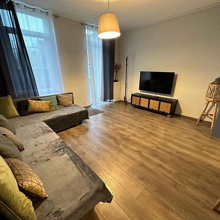 Charmante maison de ville rénové à 10 min de Liège! Flemalle-Grande Esterno foto