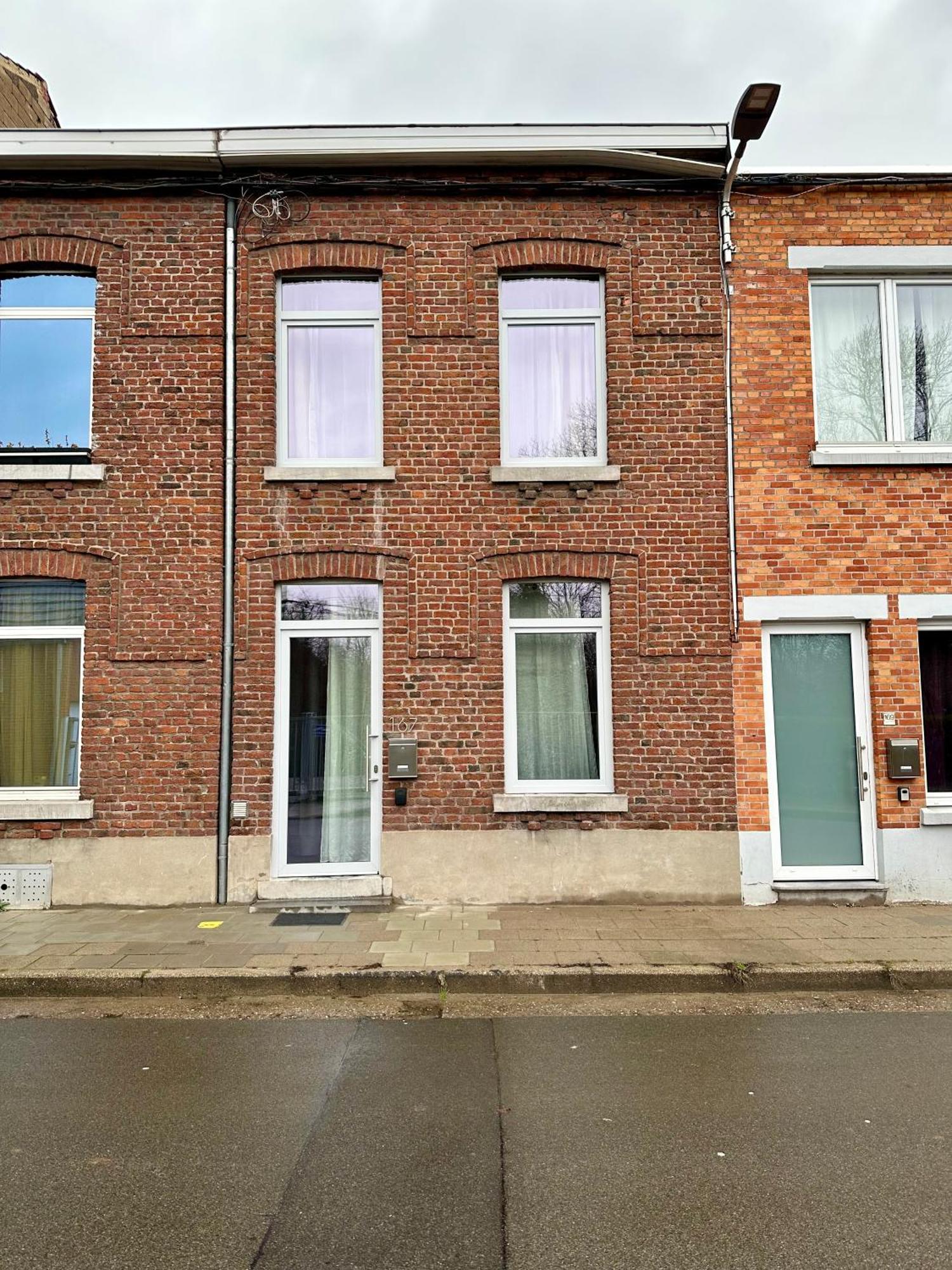 Charmante maison de ville rénové à 10 min de Liège! Flemalle-Grande Esterno foto